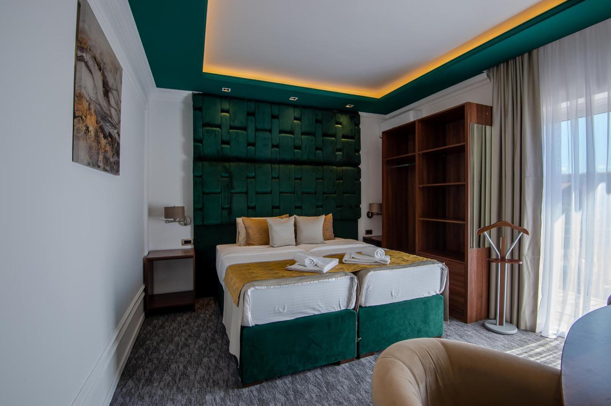 Hotel Ideall 포드고리차 외부 사진